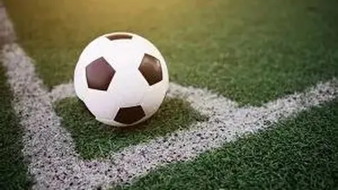 传奇曼城新星告别：一线队磨砺之路坎坷，追逐梦想却似犬马般辛酸历程