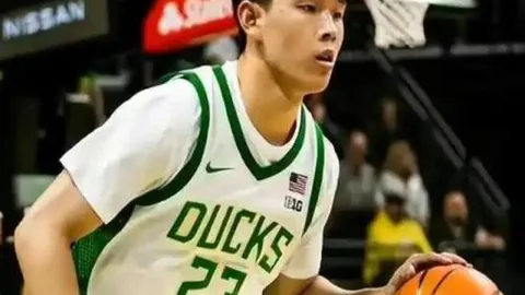 蒯曼逆转夺冠，晋级亚洲杯八强